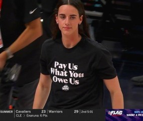 WNBA全明星 众球员身着“还钱”T恤表达抗议