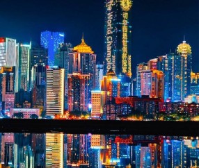 官方转发！切尔西社媒转发重庆环金中心灯光秀，引发外国网友赞叹