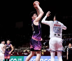 女版李月汝！余嘉豪弃CBA高薪投奔西甲 韩旭李梦真该学学他们