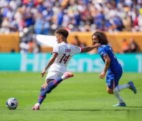 8万人见证！切尔西3-0夺冠，1.2亿超巨造3球吊打欧冠冠军